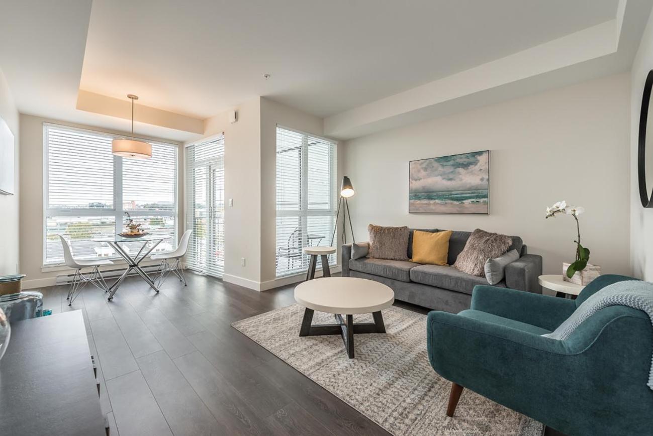 Bright Old Town Suite With City Views