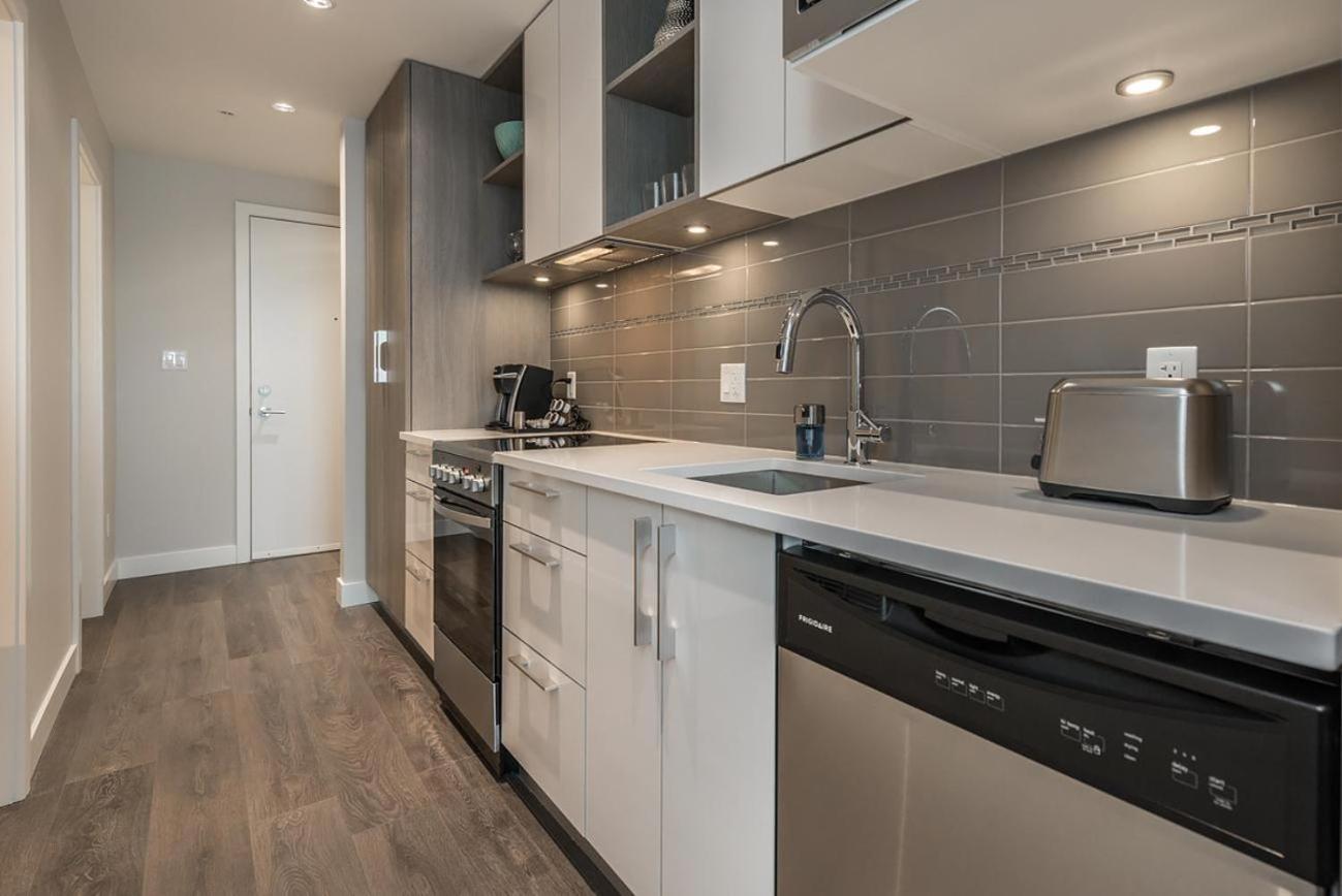 Bright Old Town Suite With City Views