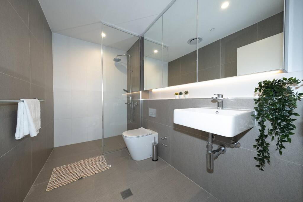 Sydney Burwood Luxury 3bed 2bath close westfield