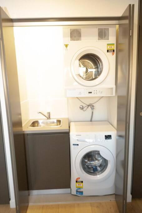 Sydney Burwood Luxury 3bed 2bath close westfield