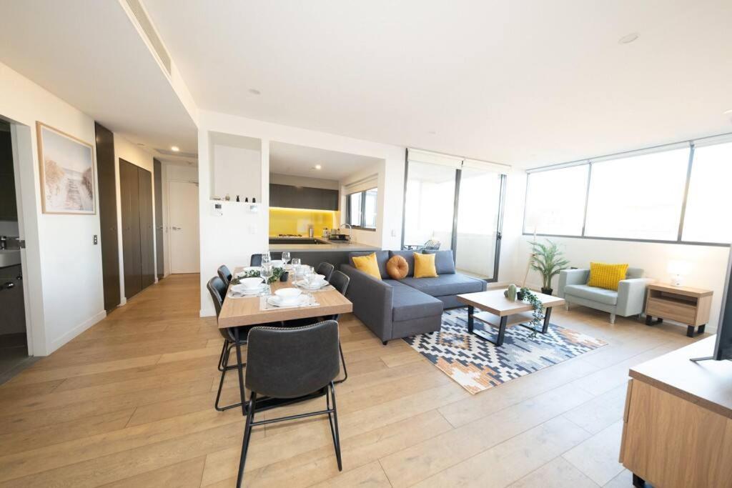 Sydney Burwood Luxury 3bed 2bath close westfield