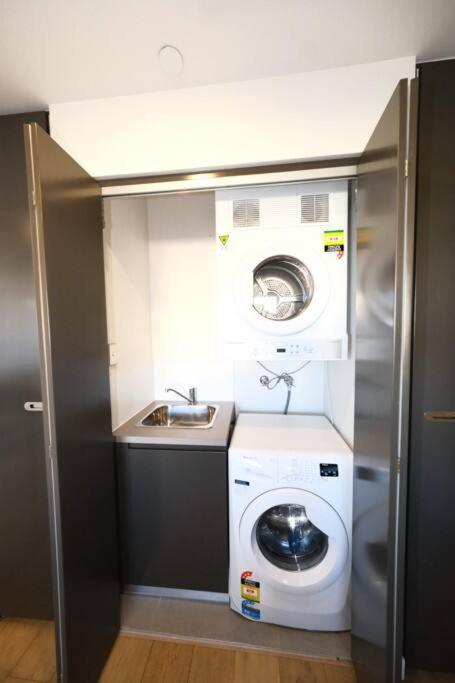 Sydney Burwood Luxury 3bed 2bath close westfield