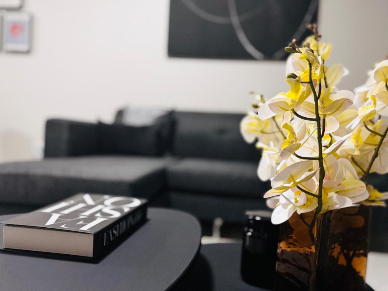 Lovely and Spacious 126 Gem view 3