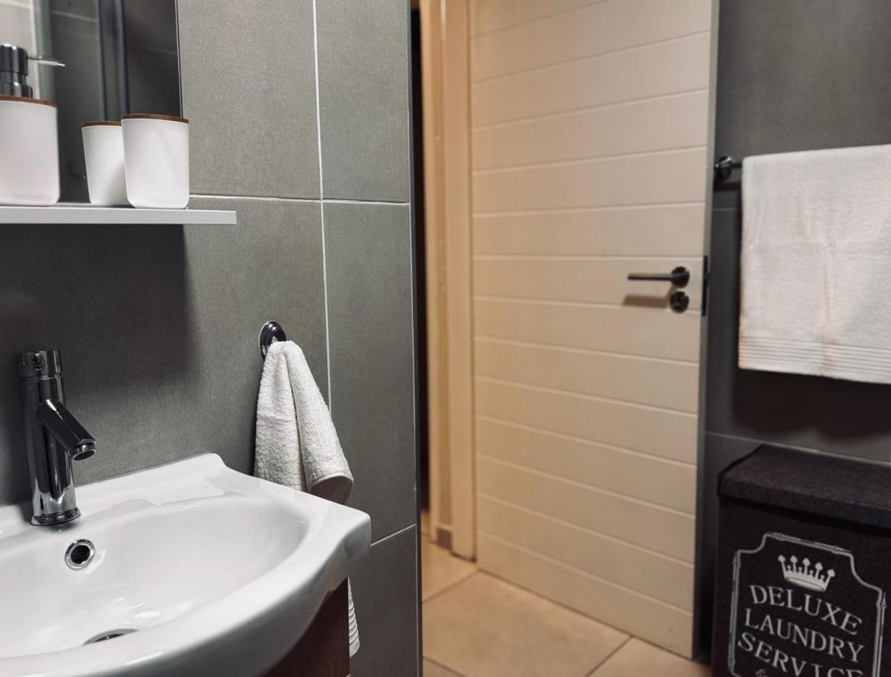Lovely and Spacious 126 Gem view 2