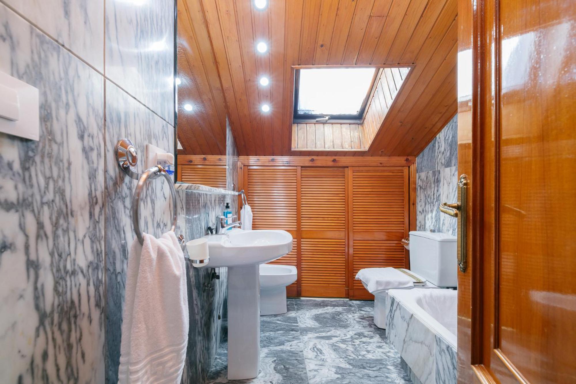 Ático Dúplex con Terrazas Privadas Vigo Centro 2 hab ツ by Rias Baixas Rentals view 3