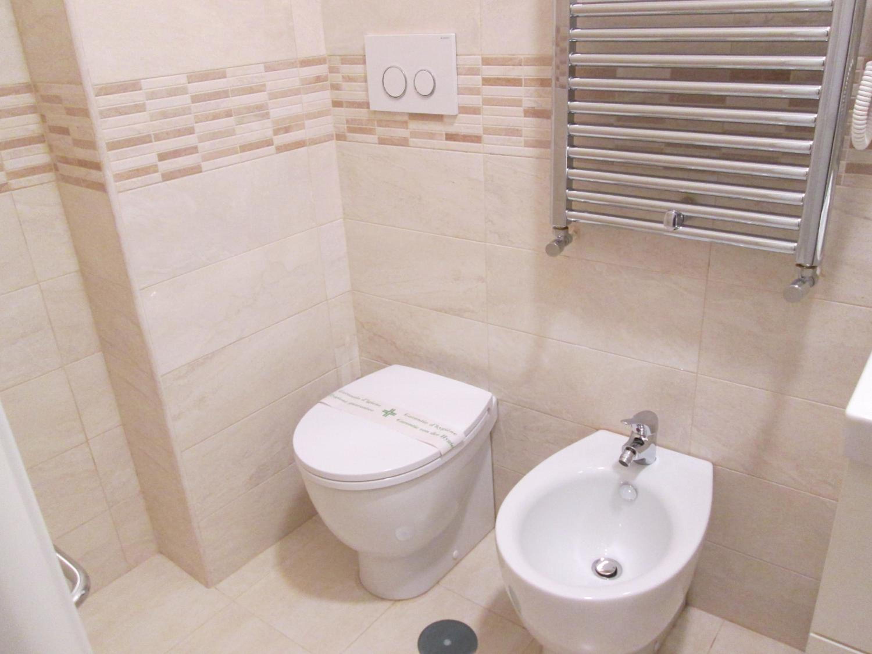 Trevi Elegance Suite en Rome — bathroom