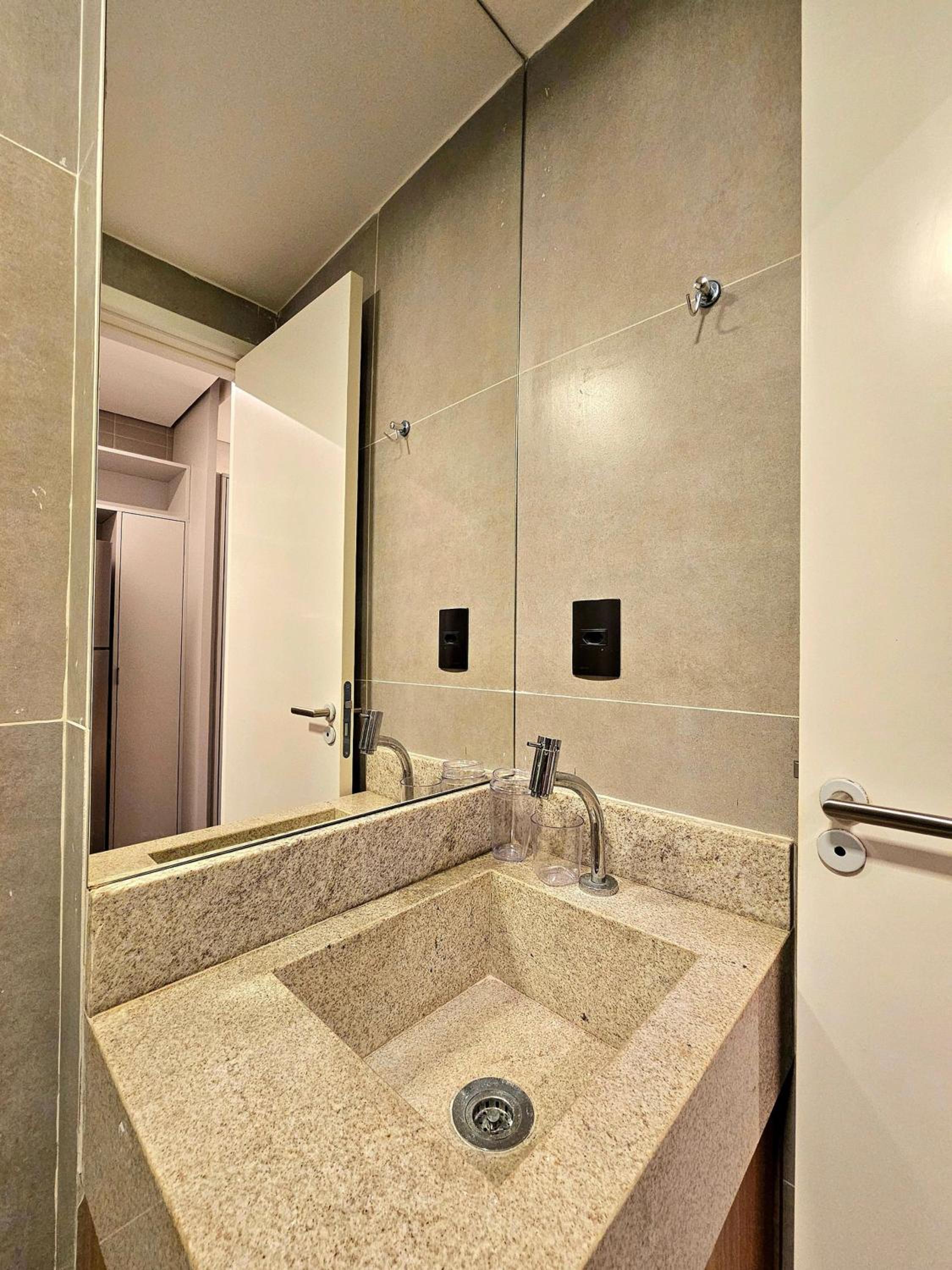 Conforto e Modernidade no Villa Del Porto By HM