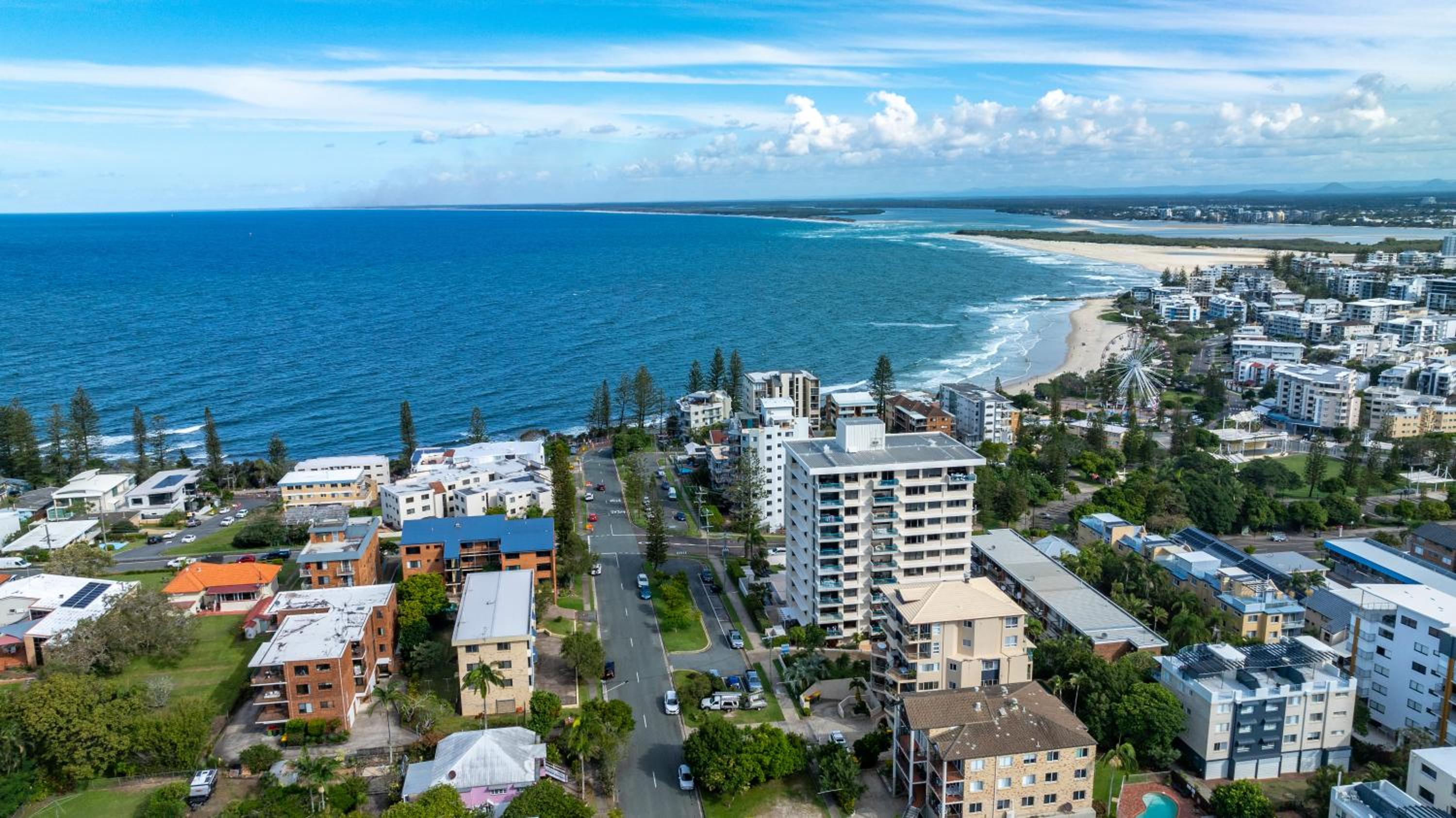 Coastal Comfort 3Bd Family-Friendly Apt WPool