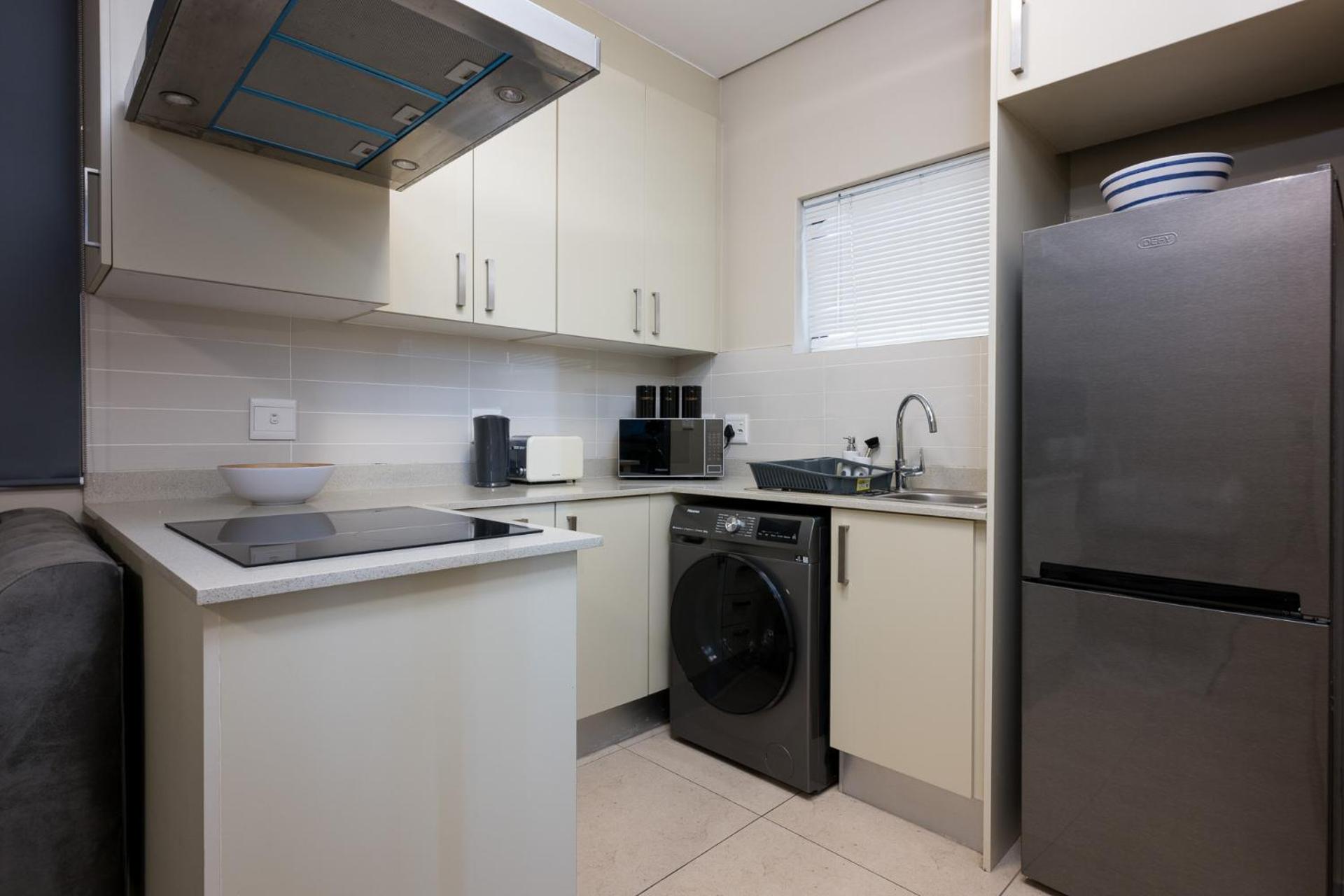 Cute and Cosy Studio Marina 501 view 3