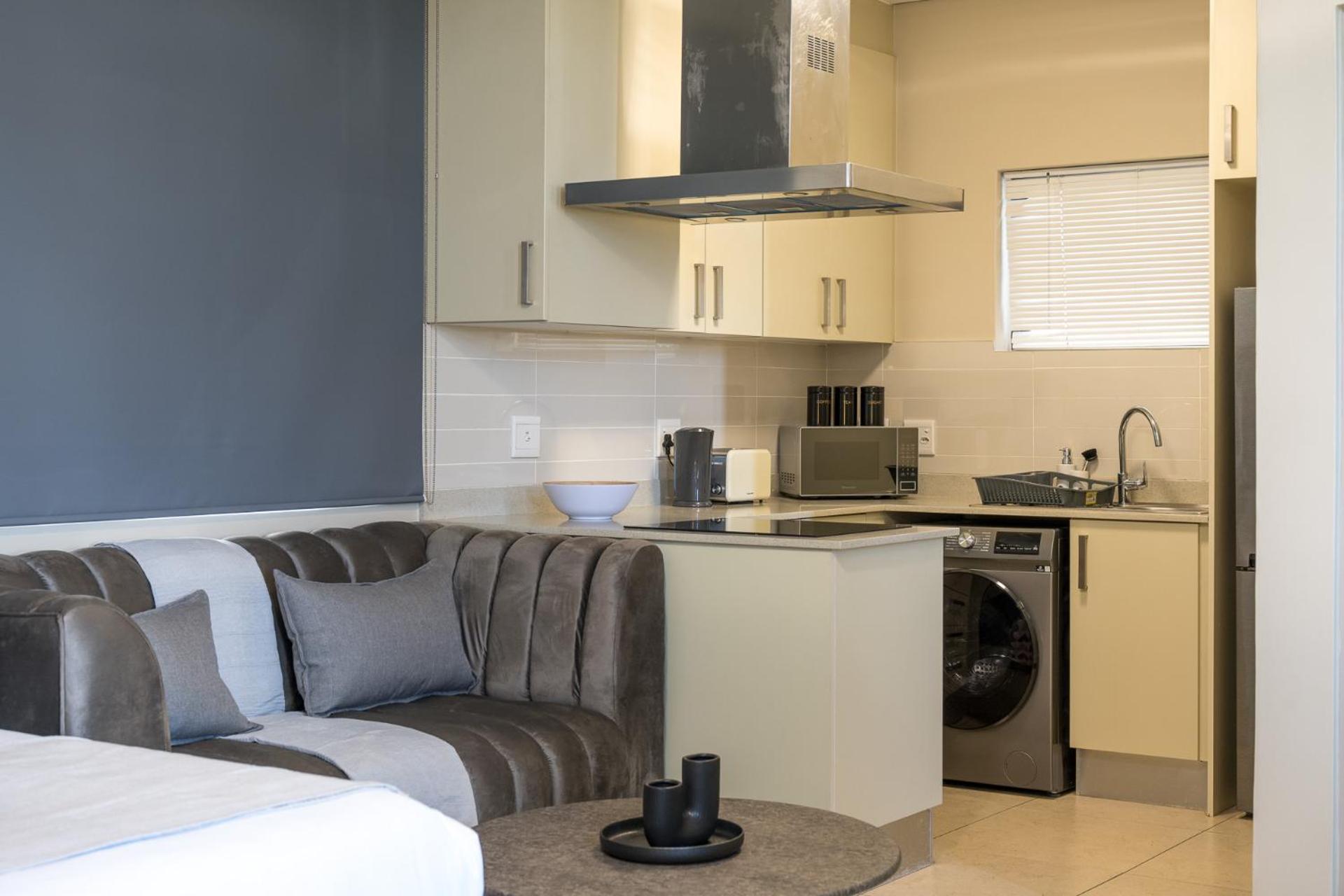Cute and Cosy Studio Marina 501 view 4