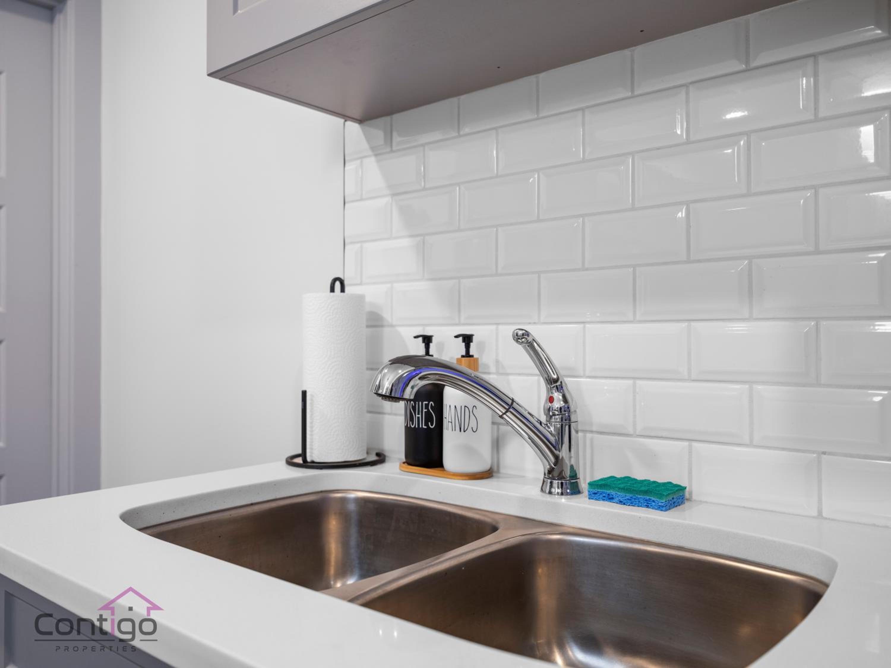 Blissful Suite, Cozy, WiFi, Desk, Close to WEM