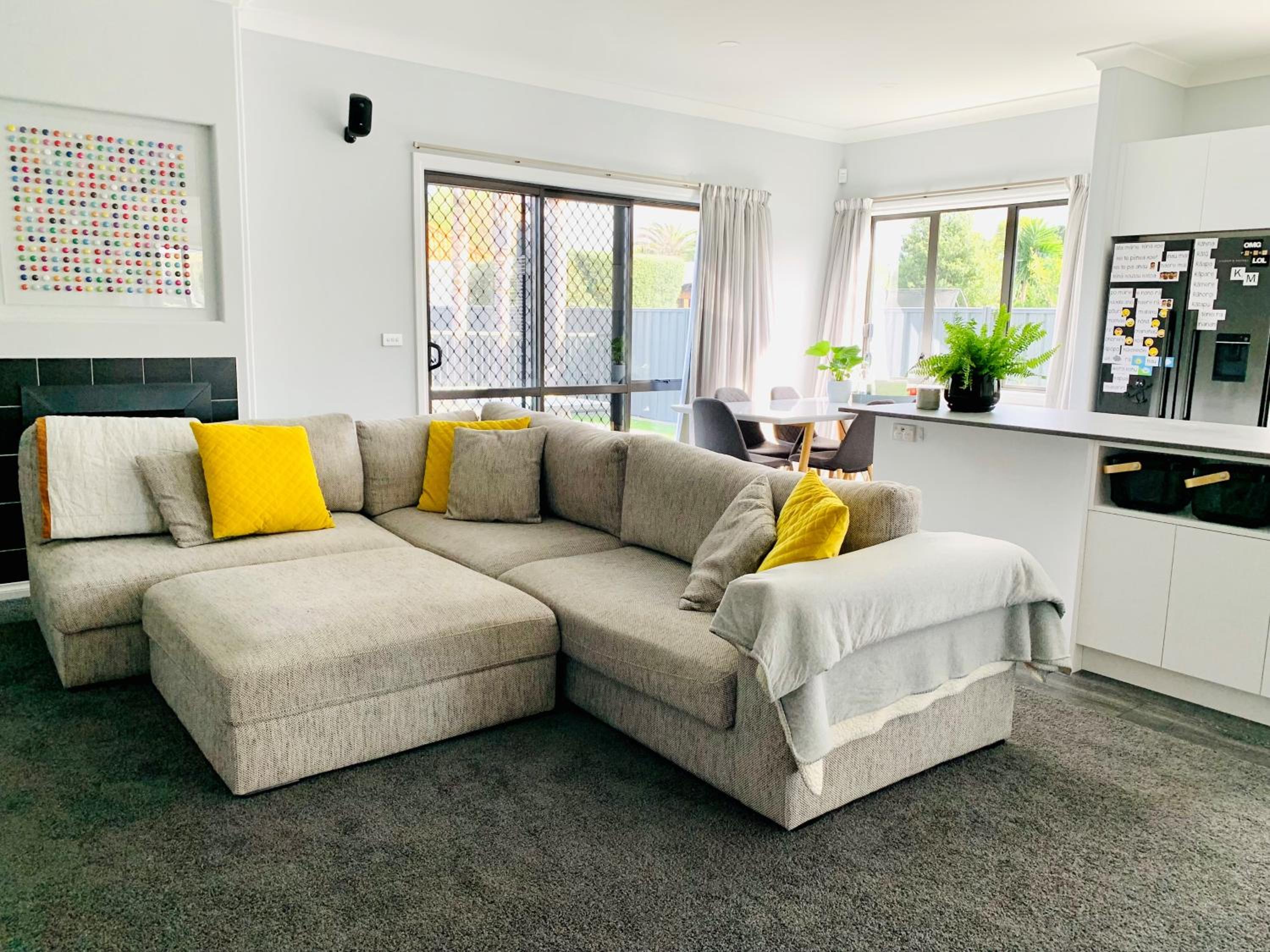 Executive Family Home with Outdoor Pool & Games Room