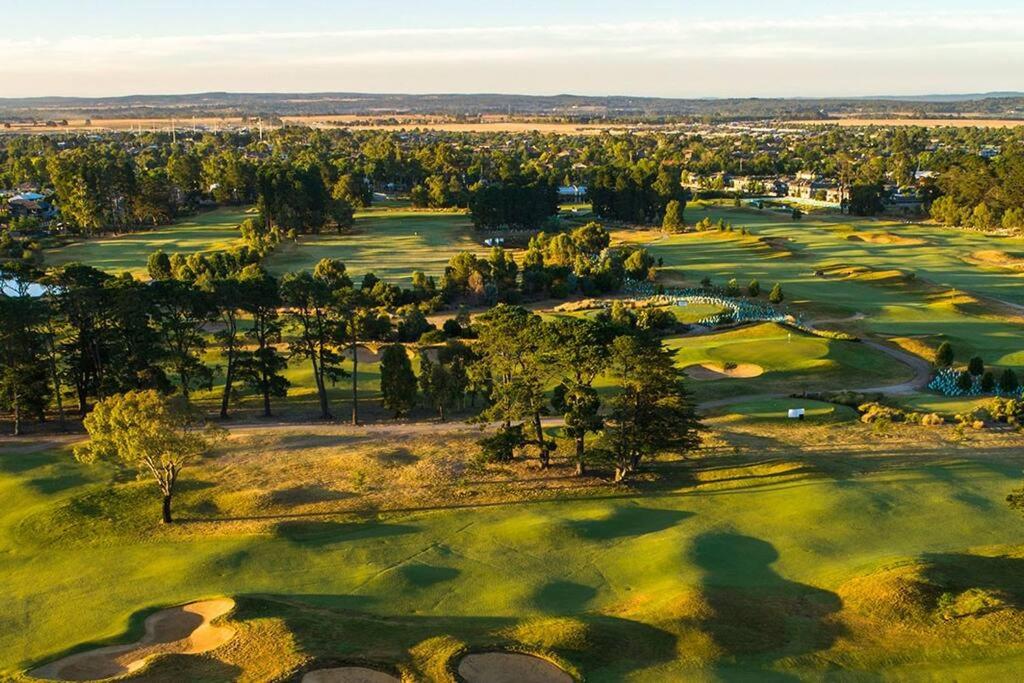Golf Course Precinct - 4 BR