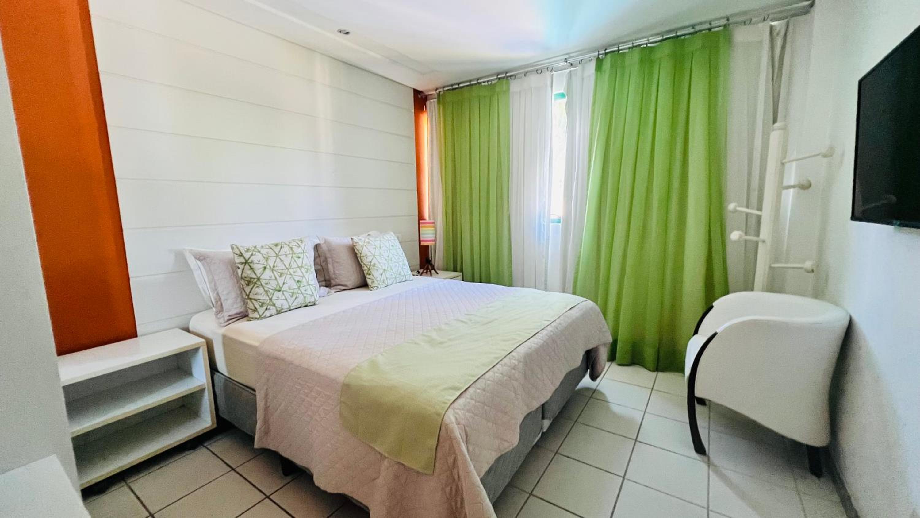 FLAT MARULHOS PREMIUM - Muro Alto