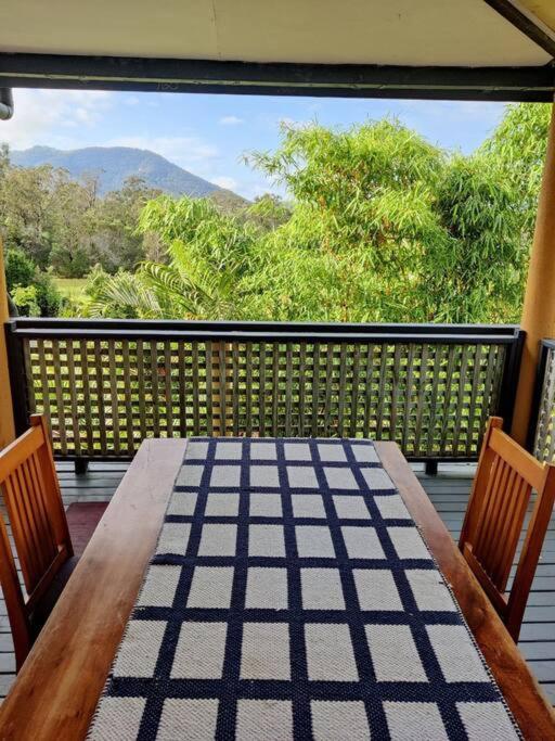 Country Cove, Noosa Region