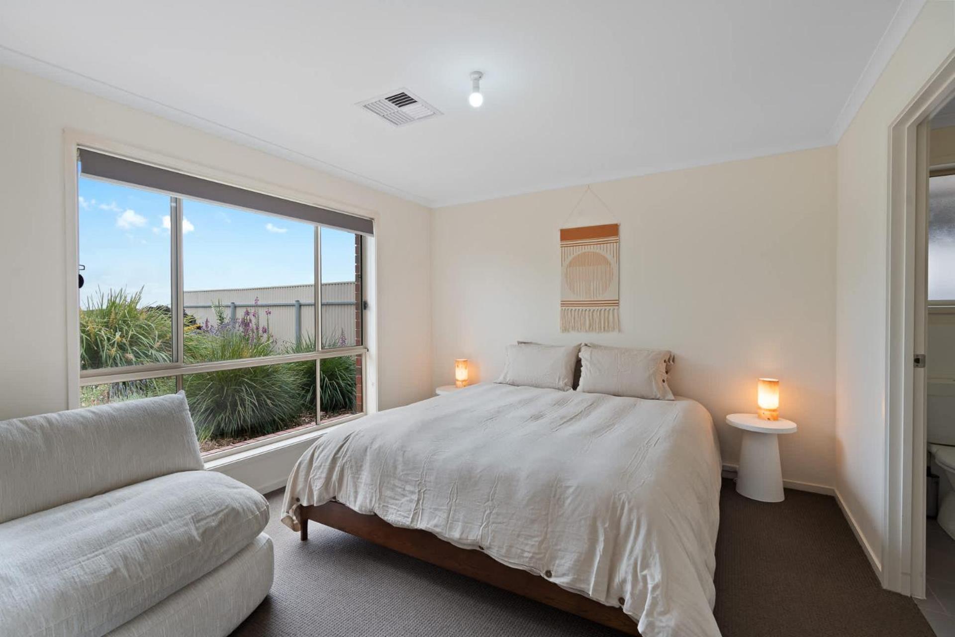 15 Offshore Dr Middleton - Linen & Wi-Fi Included