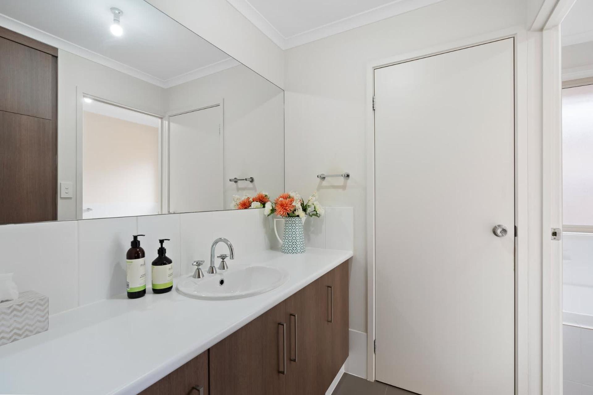 15 Offshore Dr Middleton - Linen & Wi-Fi Included