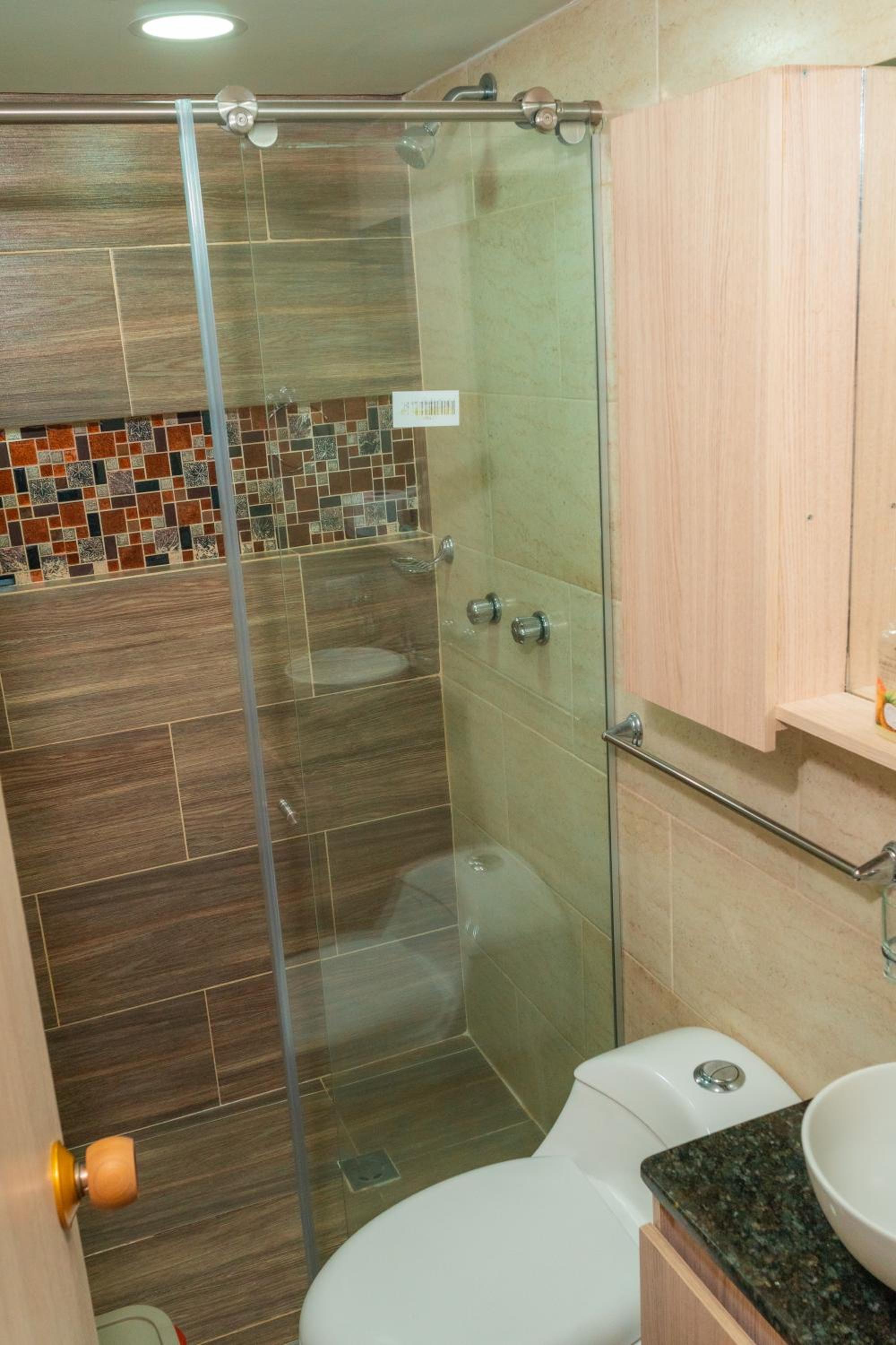 Hermosa vista , y acogedor apto con piscina