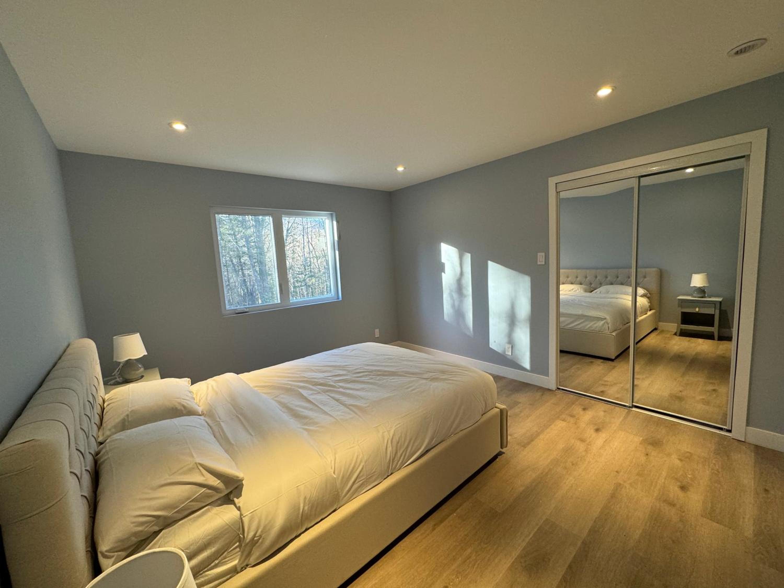 Modern Luxury 4-Bedroom Home by Mont-Tremblant Ski Resort