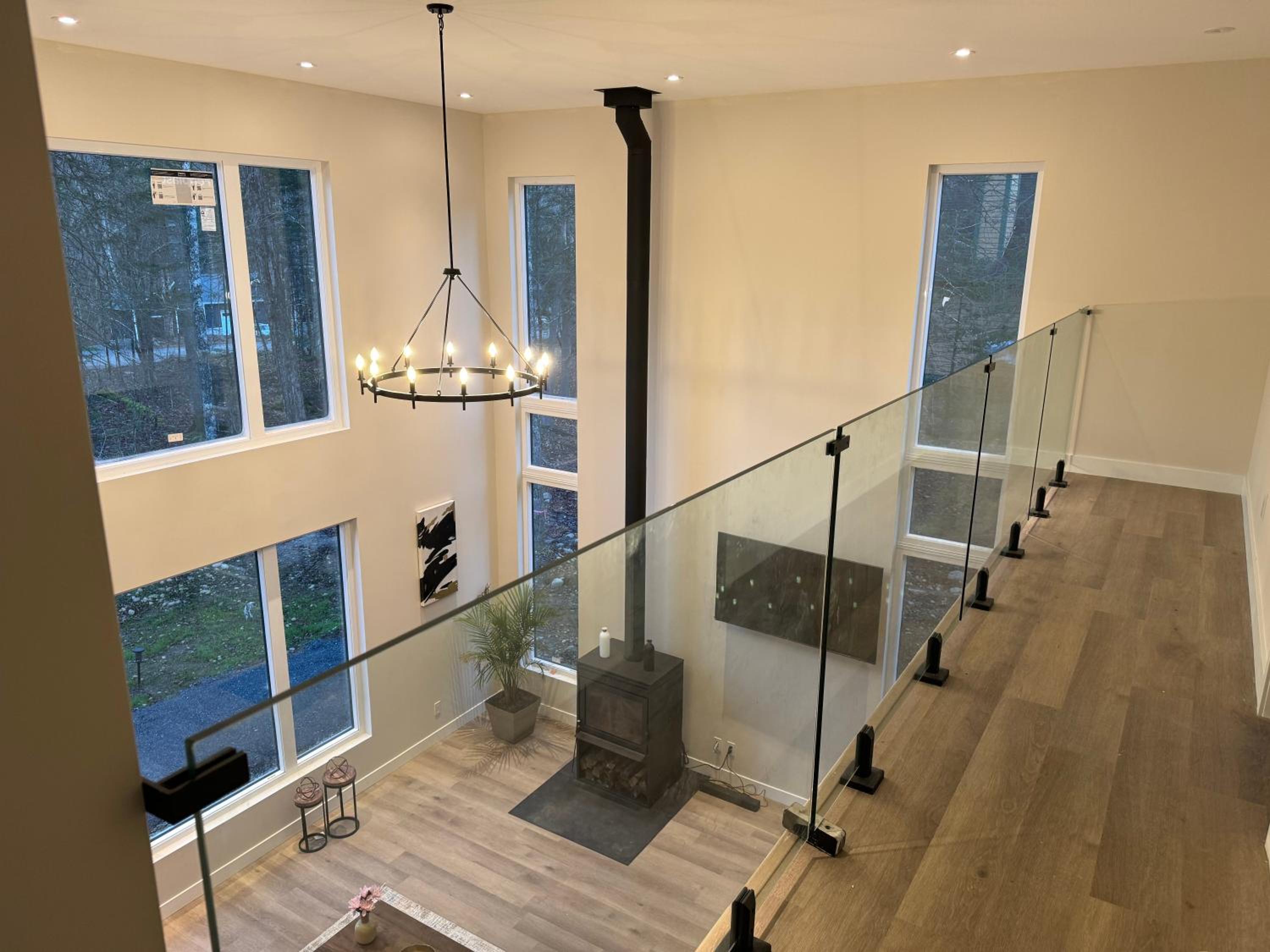 Modern Luxury 4-Bedroom Home by Mont-Tremblant Ski Resort