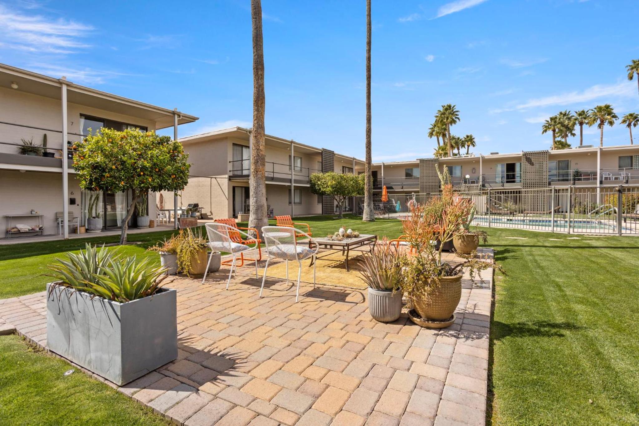 2 Bedroom, Heart of Scottsdale view 3