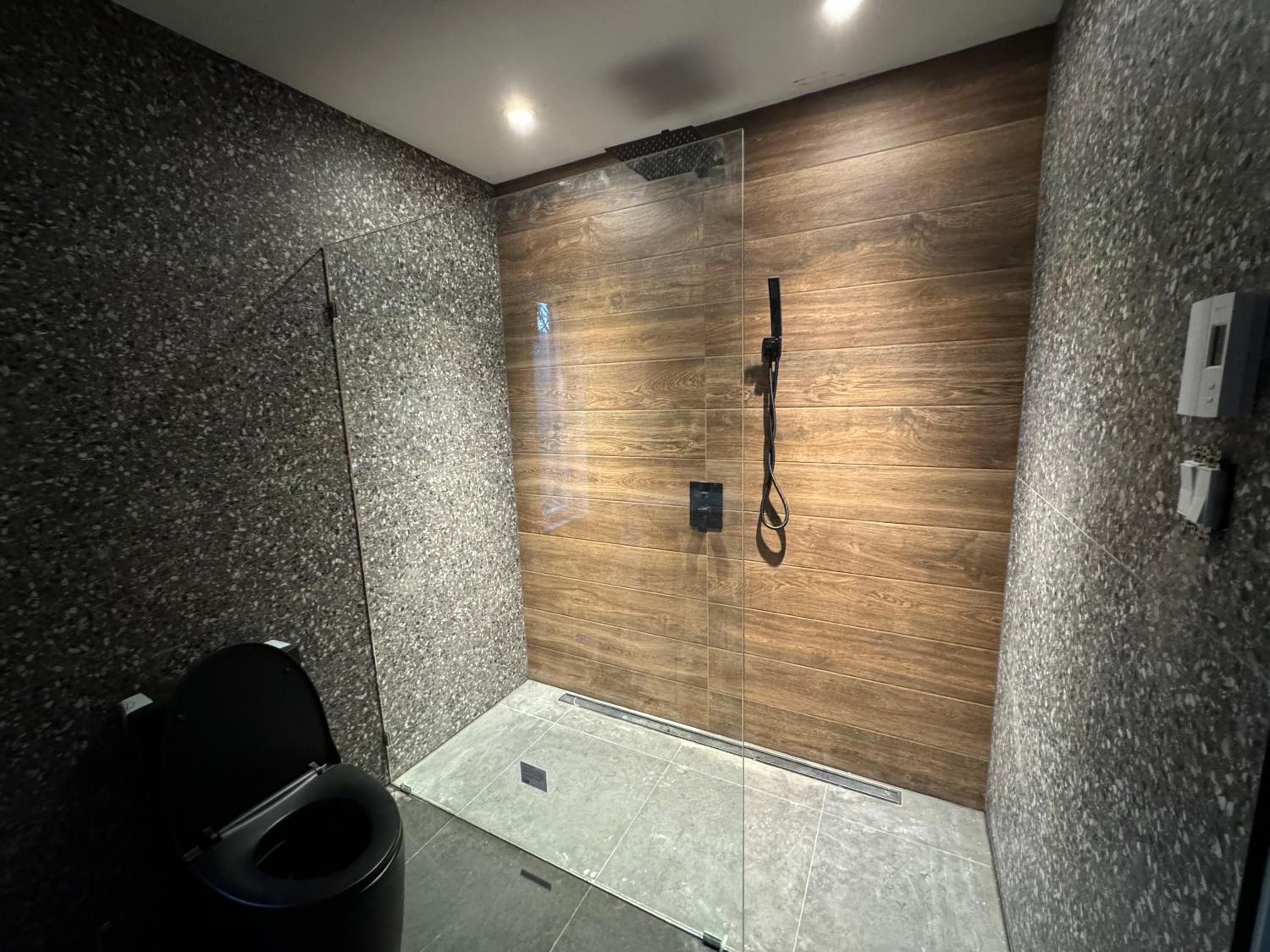 Modern Luxury 4-Bedroom Home by Mont-Tremblant Ski Resort