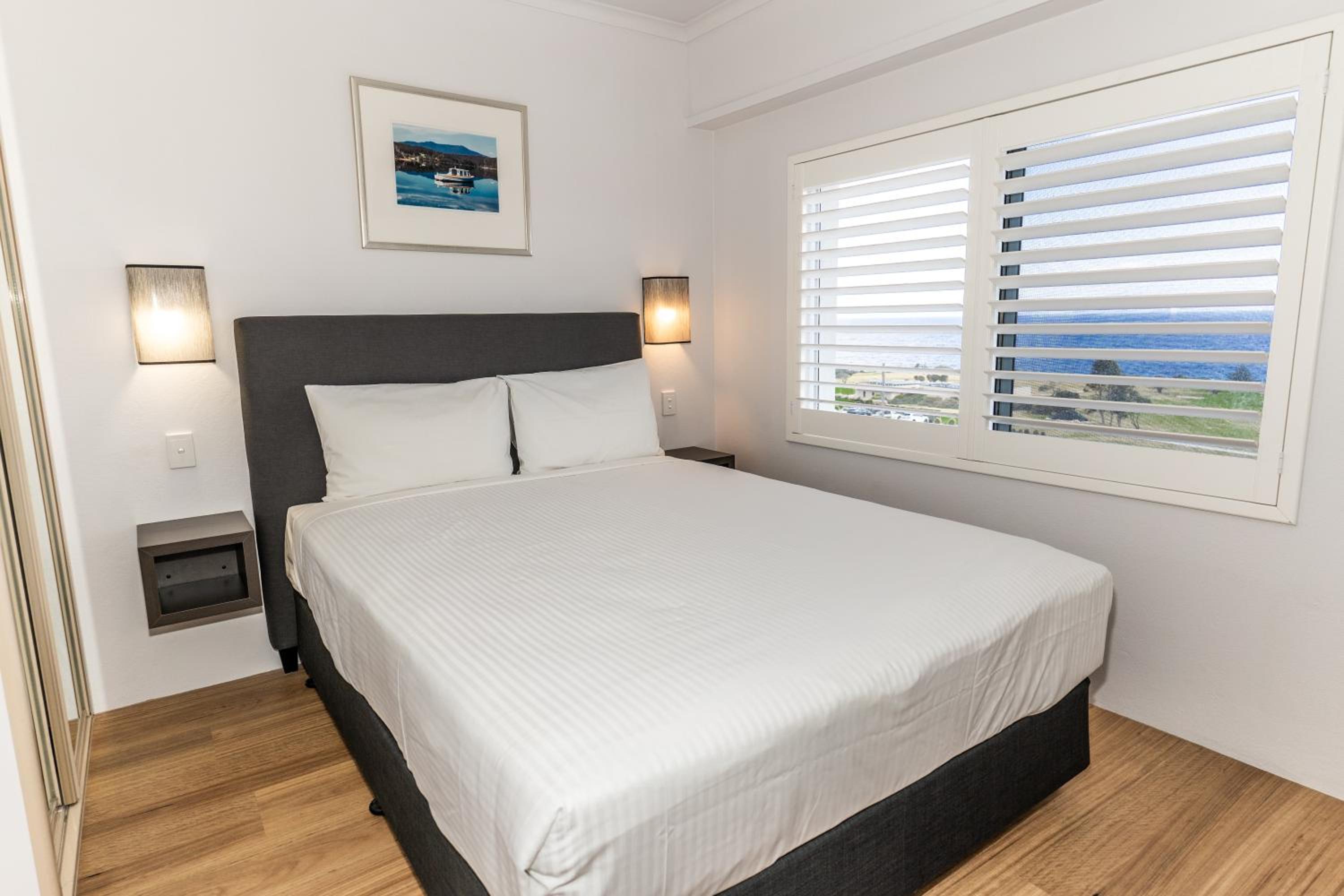 Amooran Oceanside Apartments and Motel