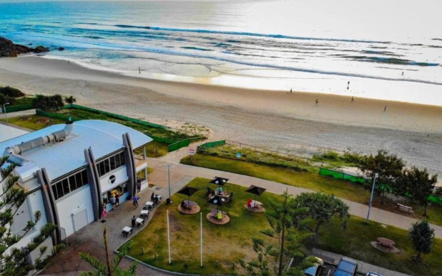 Burleigh Breeze Getaway