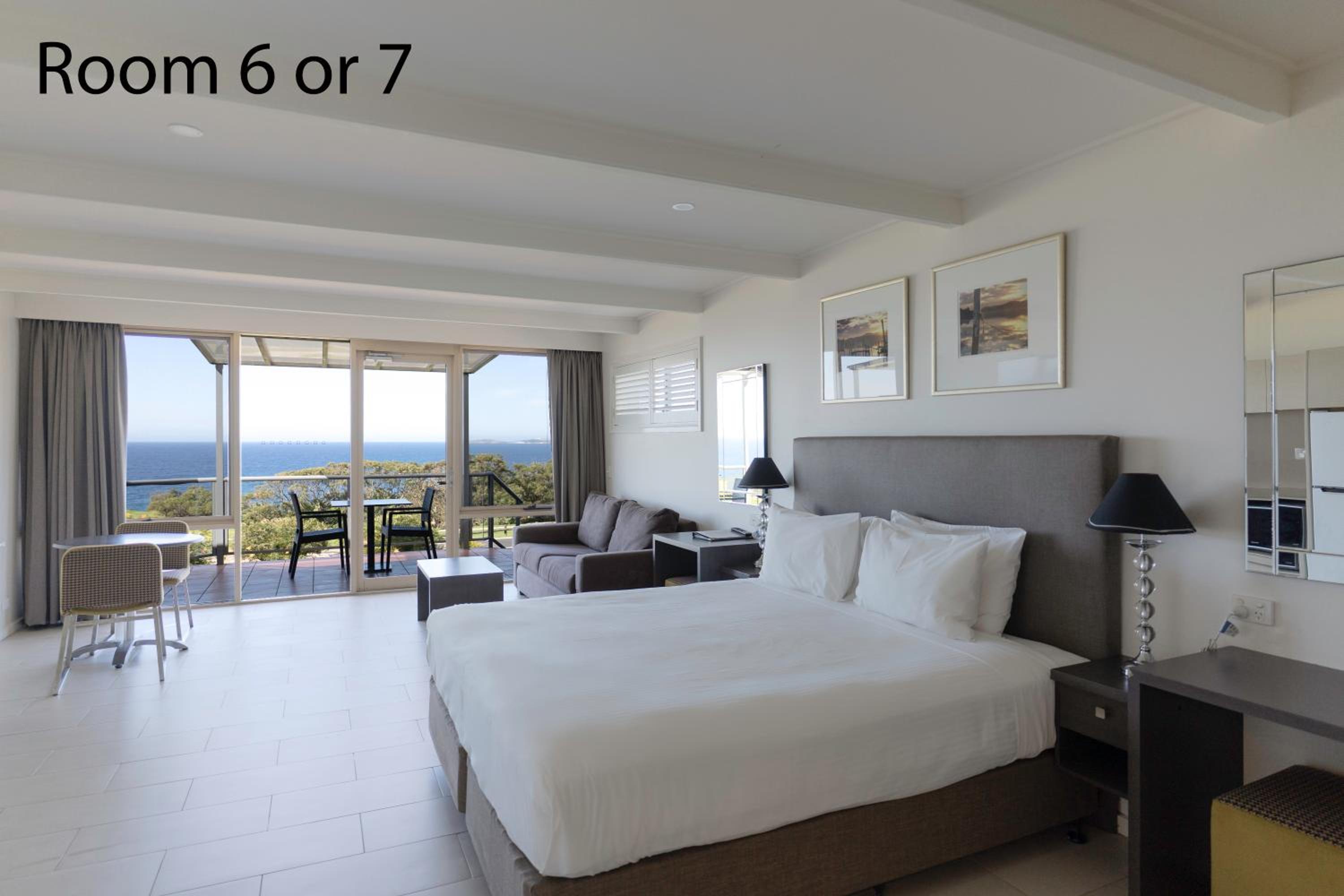 Amooran Oceanside Apartments and Motel