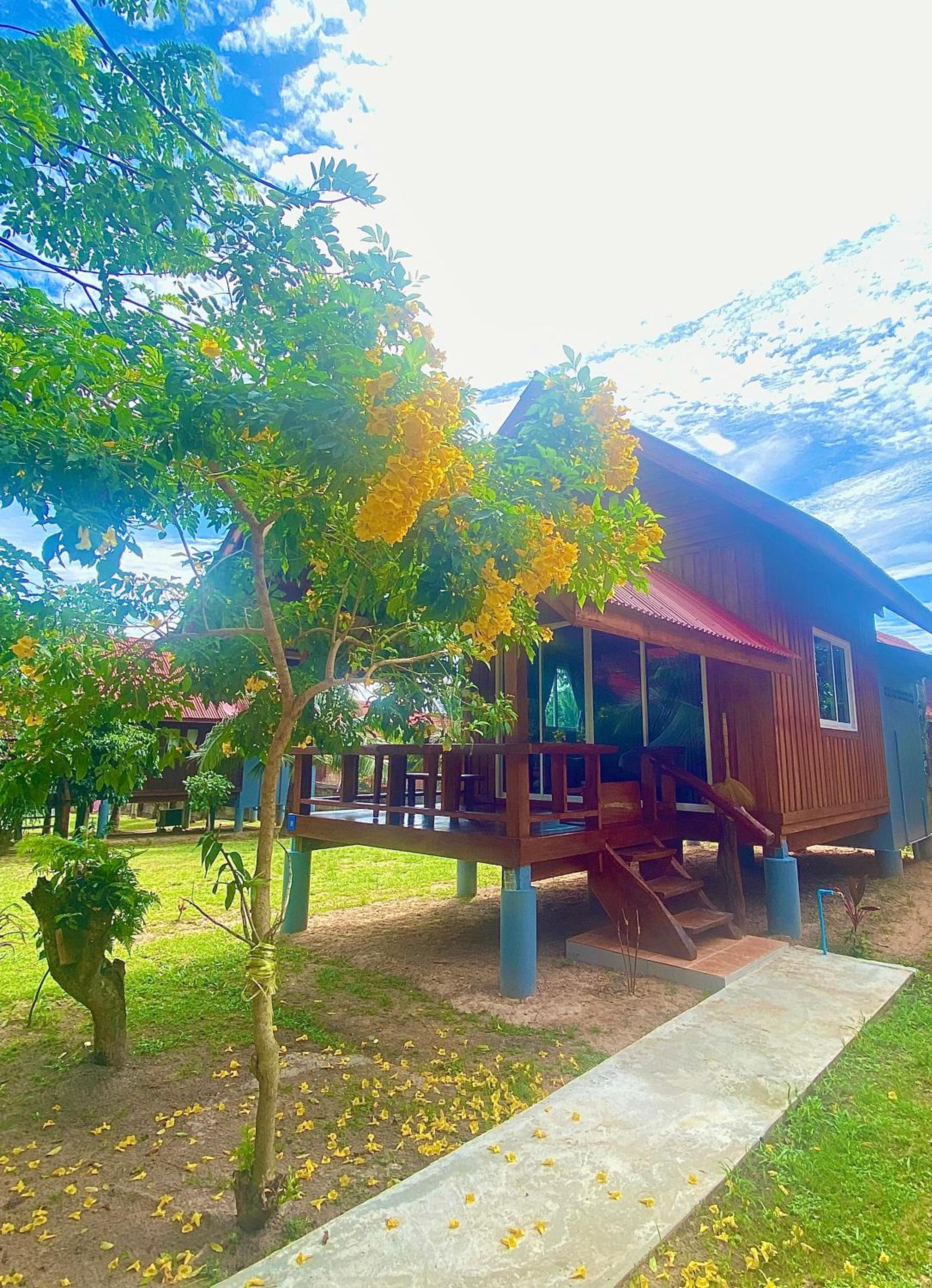 Nadia Resort Kohjum view 3