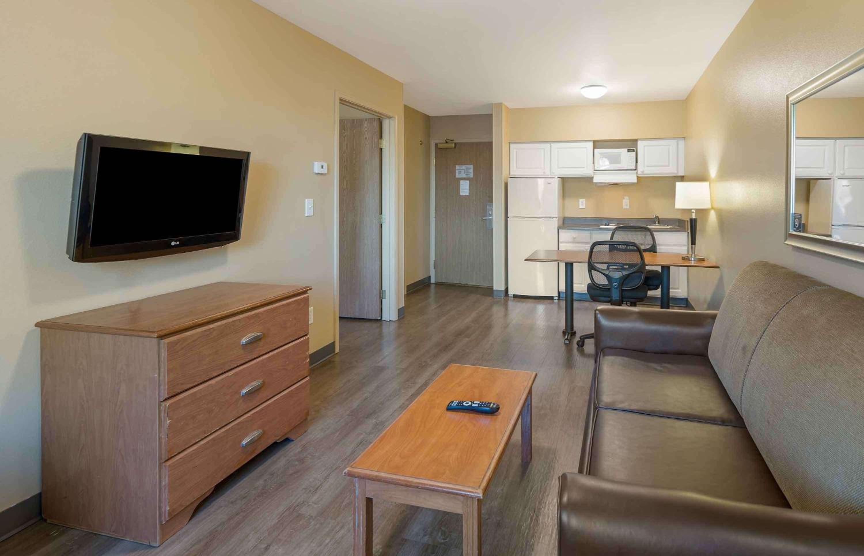 Juneau Vacations - Extended Stay America Suites - Juneau - Shell Simmons Drive - Property Image 44