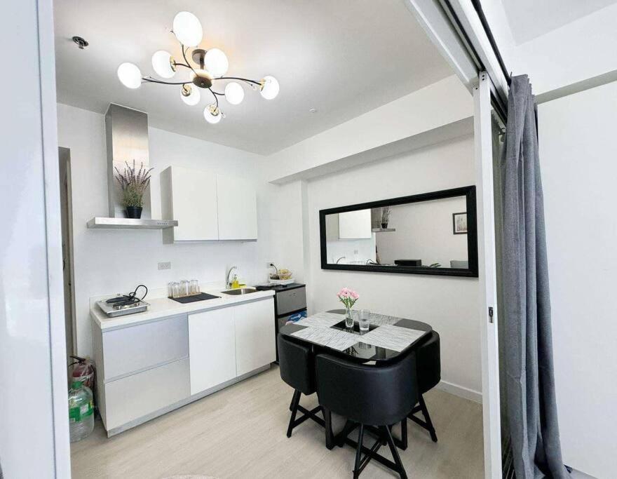 1BR unit Azure Residences Staycation view 5