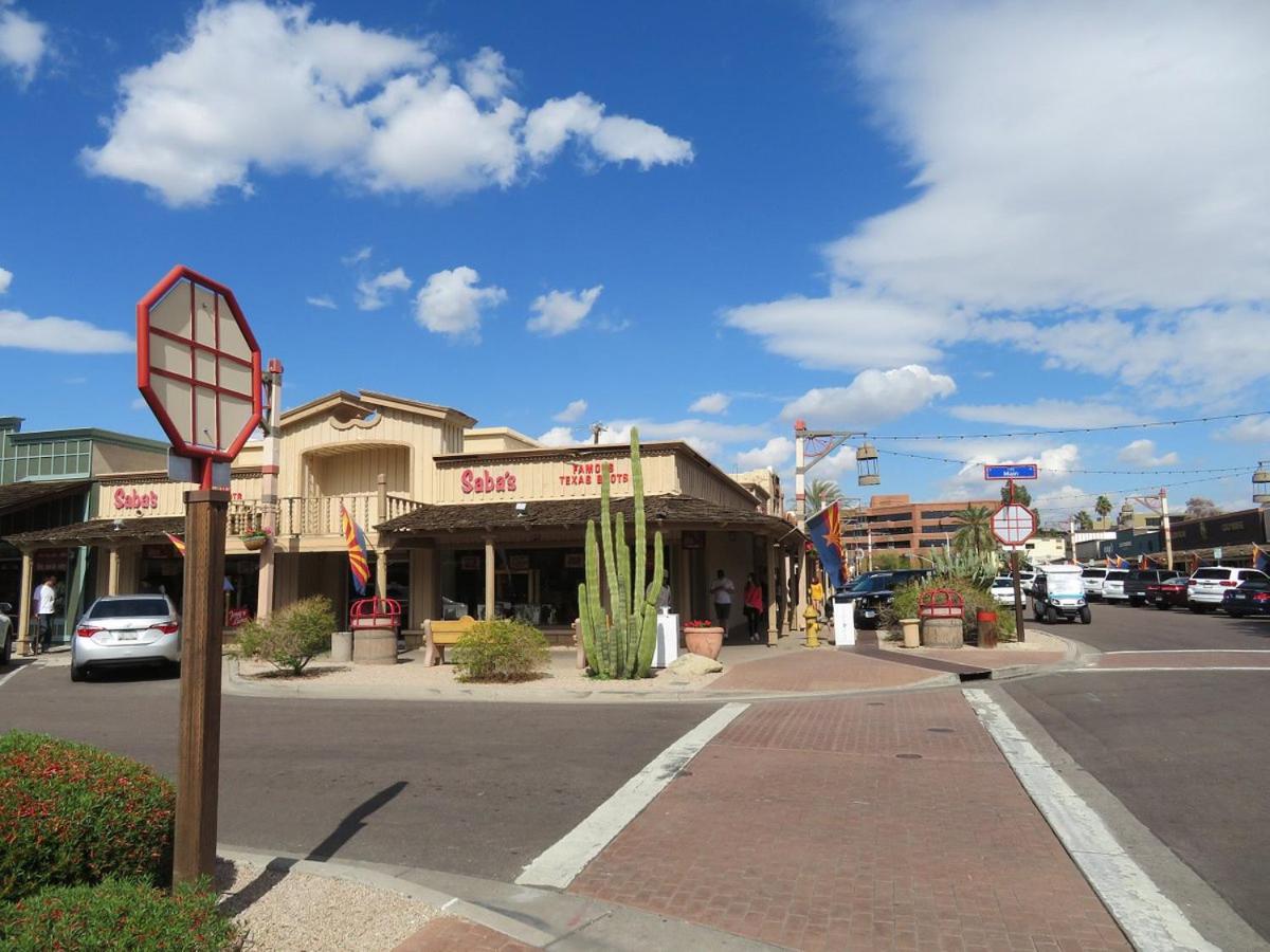2 Bedroom, Heart of Scottsdale view 5