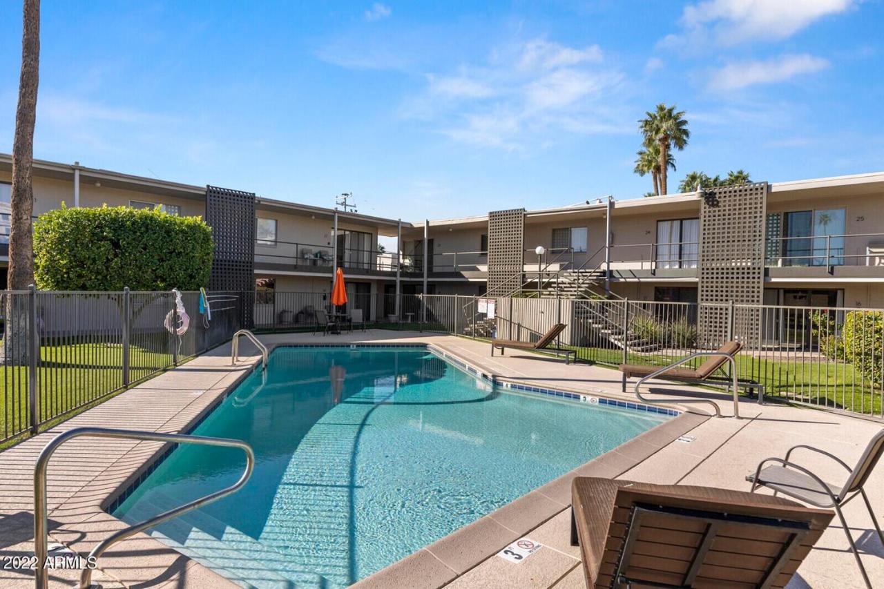 2 Bedroom, Heart of Scottsdale view 4