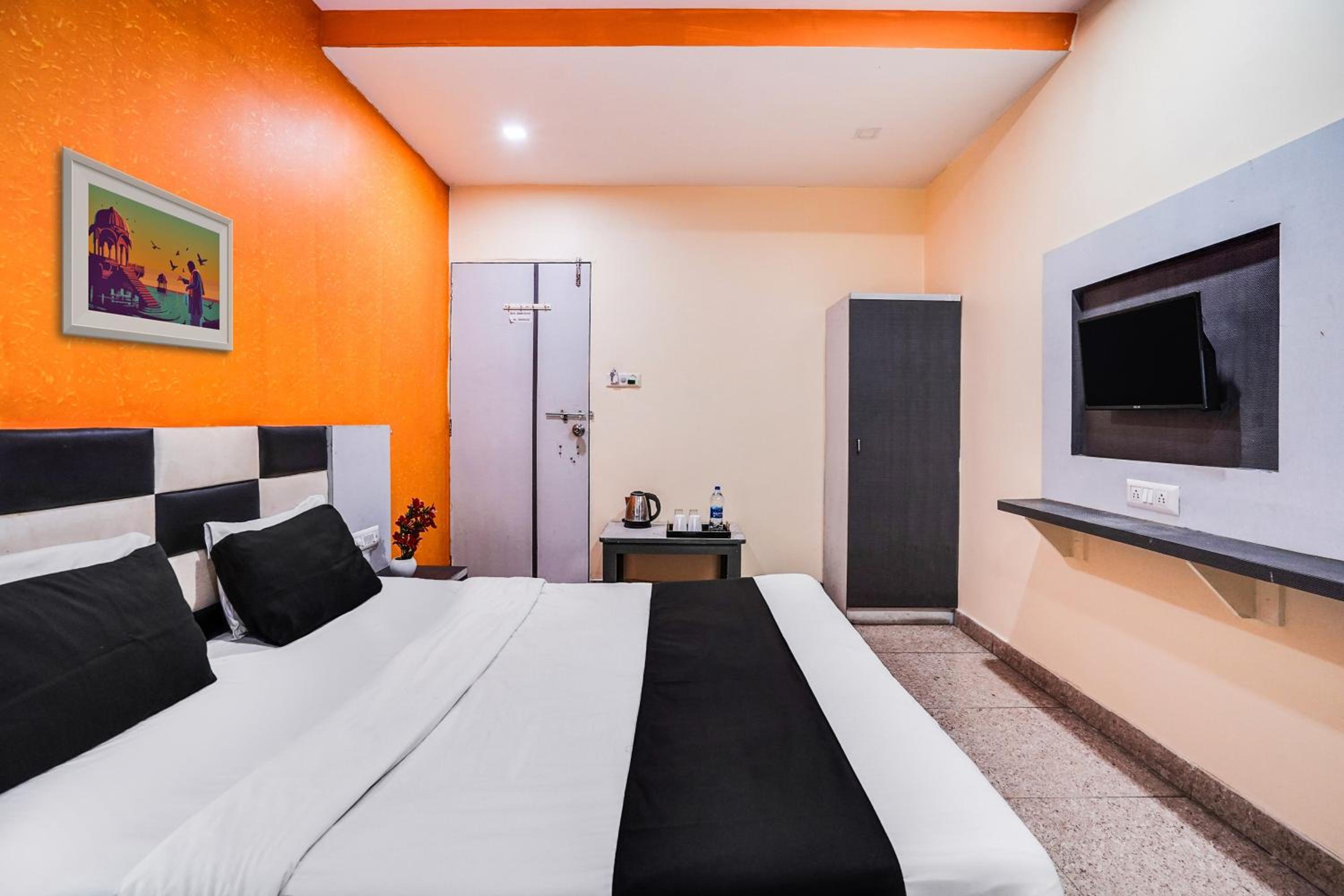 Hotel O Crystal