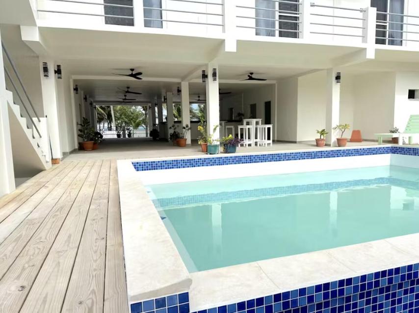 Ashton Court Belize