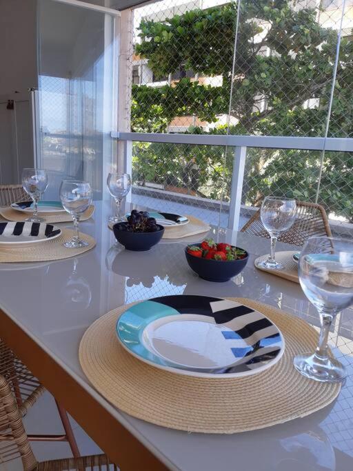 Apto Enseada Guarujá com Terraço Gourmet a 5 minutos da praia