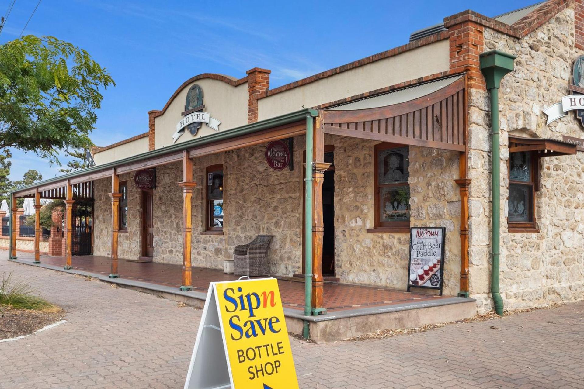 18 Heathcote Street