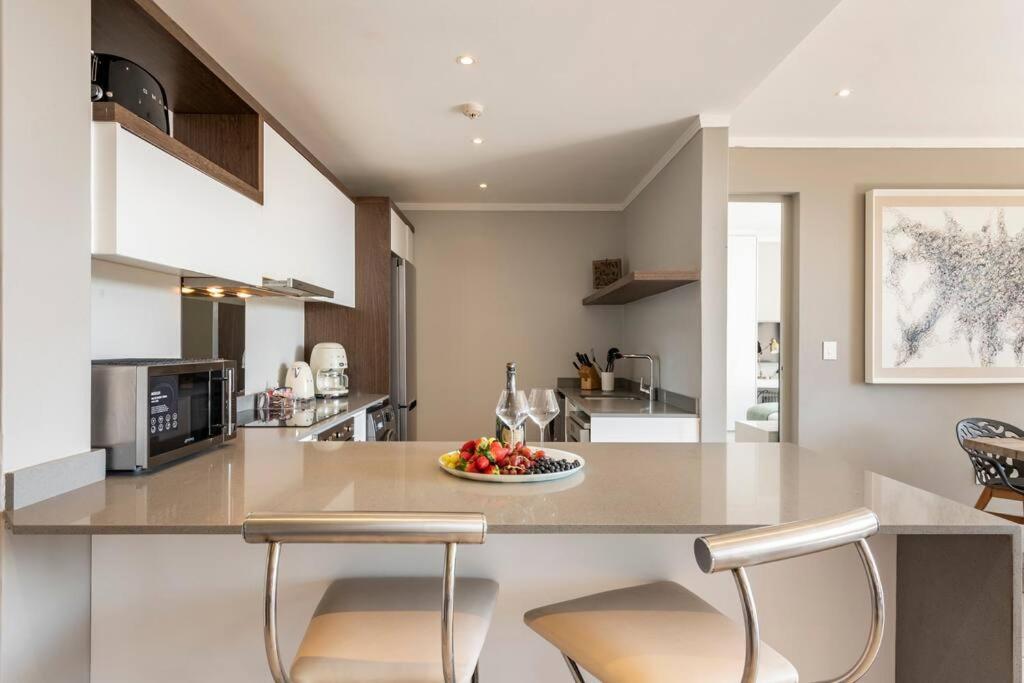 Luxury King bed suite Sandton