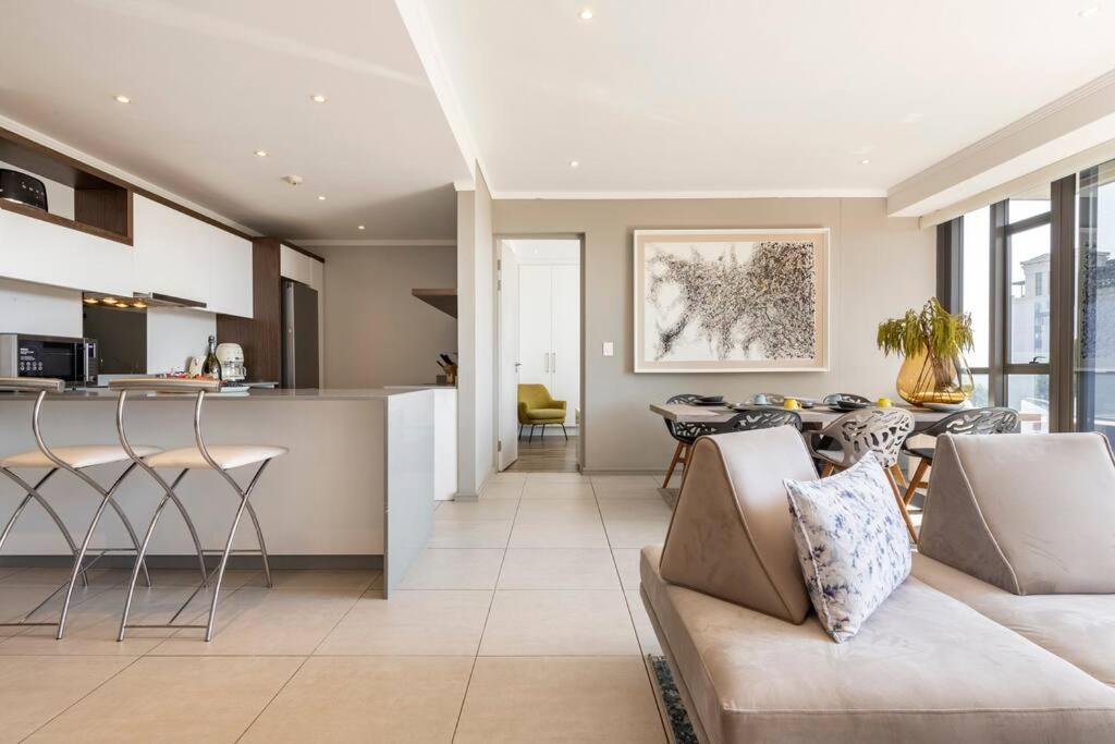 Luxury King bed suite Sandton