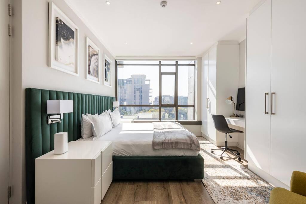 Luxury King bed suite Sandton