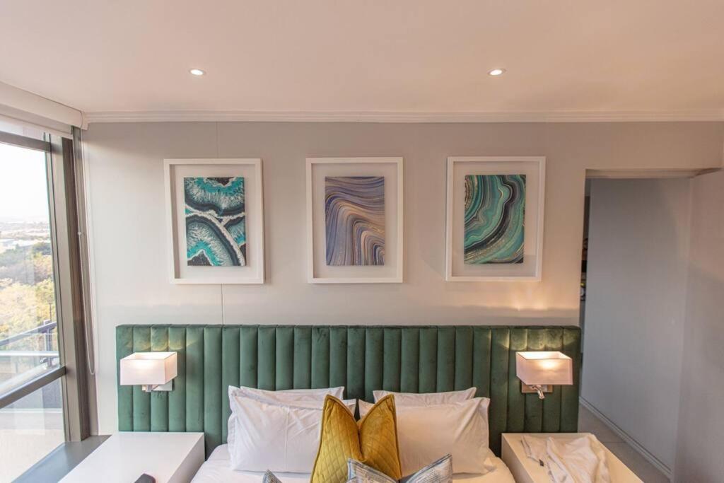 Luxury King bed suite Sandton