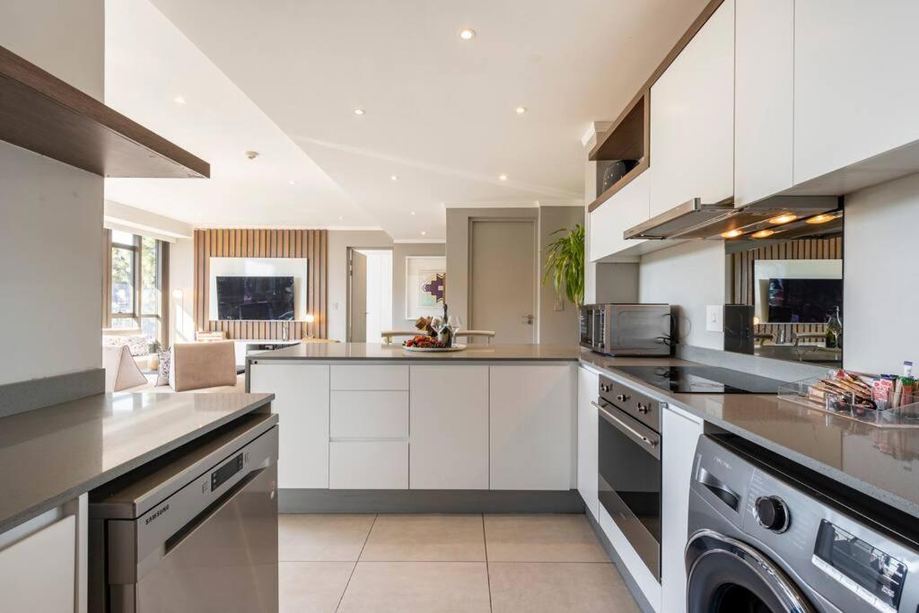 Luxury King bed suite Sandton