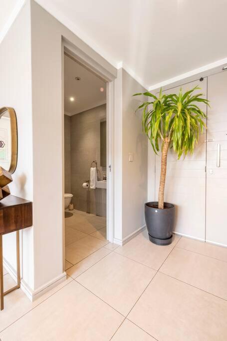 Luxury King bed suite Sandton