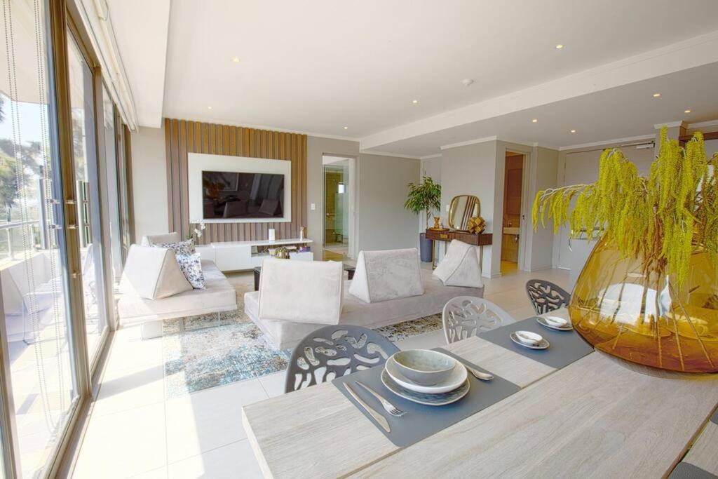 Luxury King bed suite Sandton