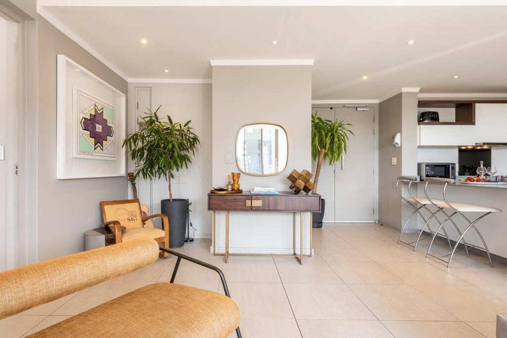 Luxury King bed suite Sandton