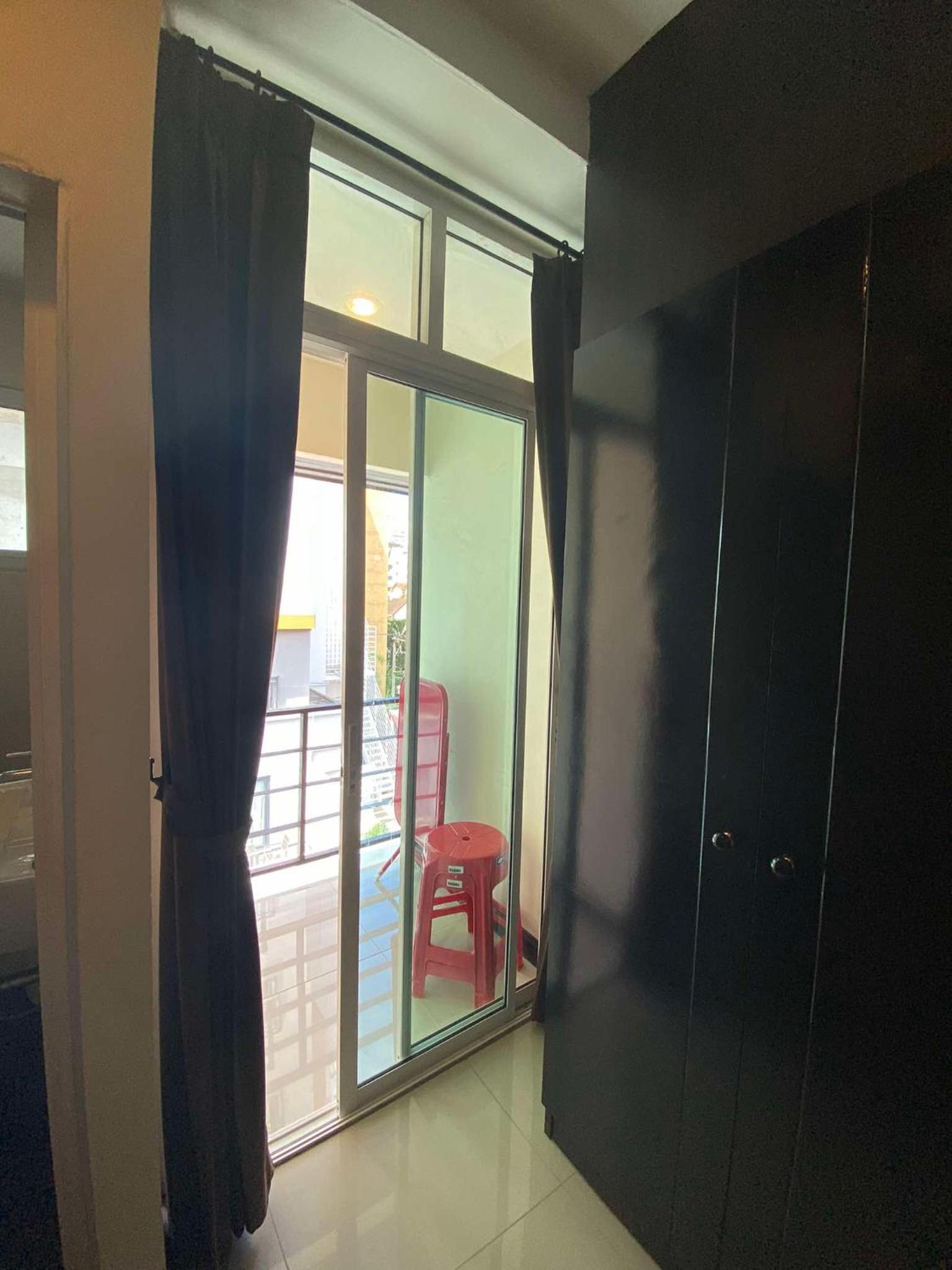 Hotel The Elegant Patong - Image 1