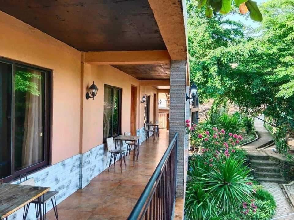 Gigantes Hideaway Tourist Inn