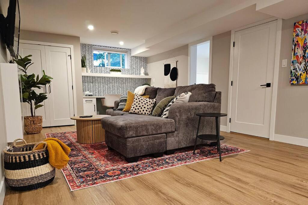 Boho Bliss - Just steps away from the Hospital