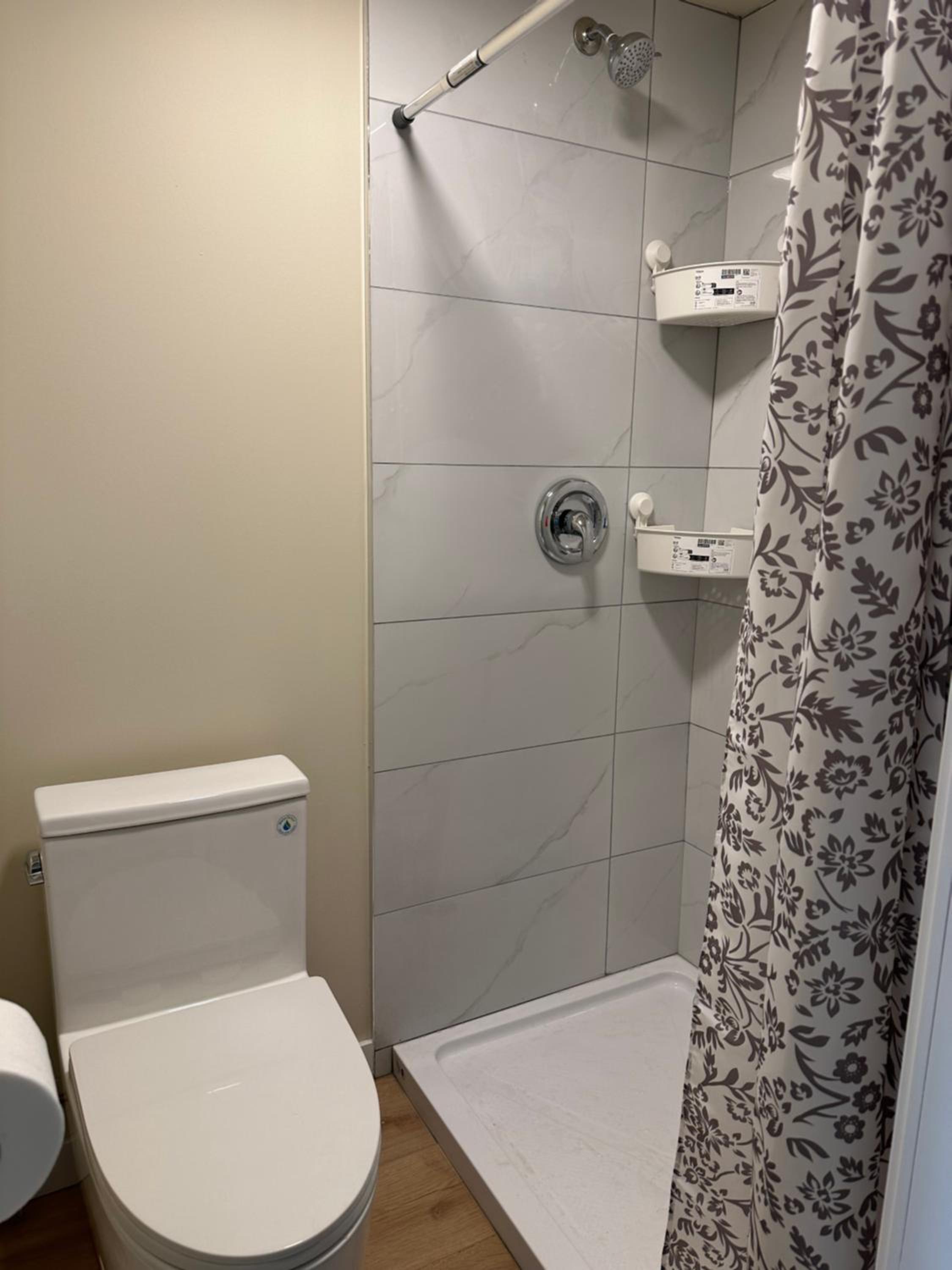 Entire house 2B2B with Gardenview near SFU  Skytrain - Property Image 4